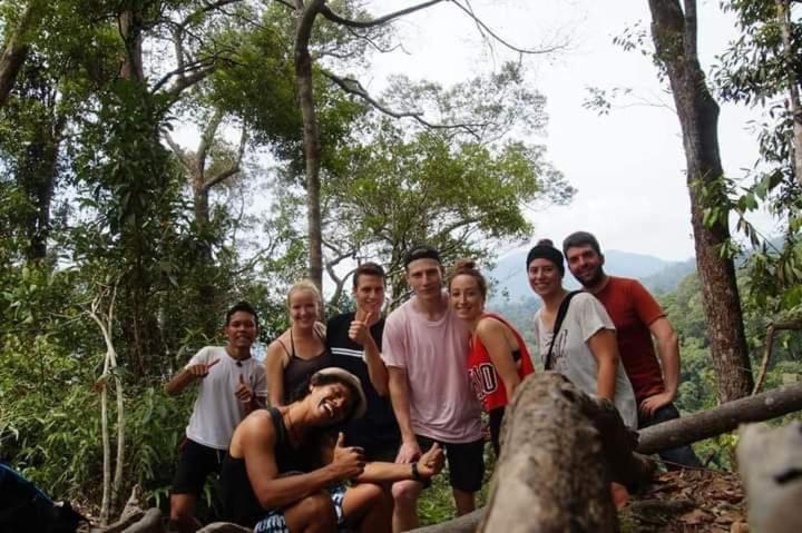 Pongo Guest House & Jungle Trekking Bukit Lawang Exterior foto