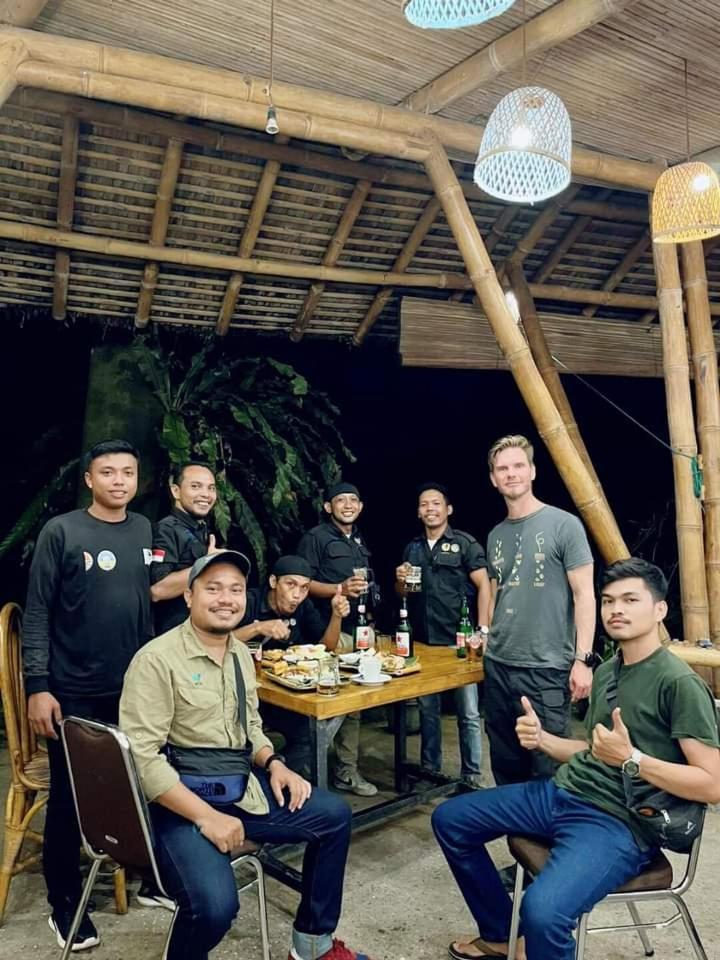 Pongo Guest House & Jungle Trekking Bukit Lawang Exterior foto
